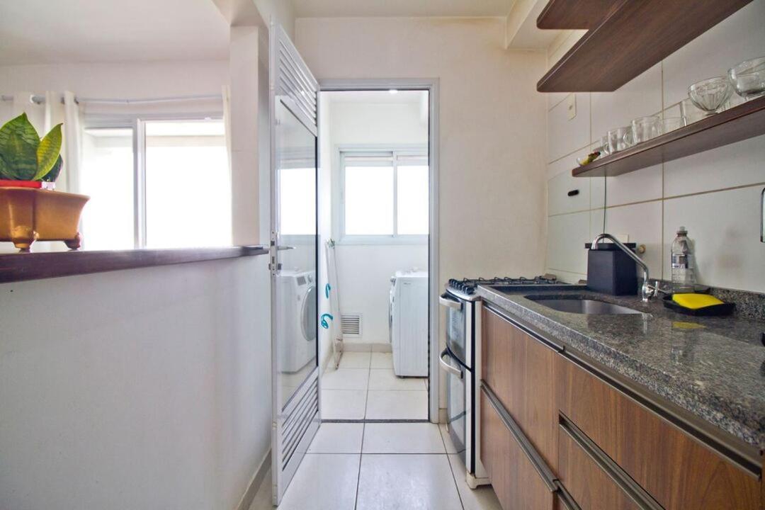 Apto Com Wi-fi Na Regiao Central, Na Liberdade - Sp Apartamento