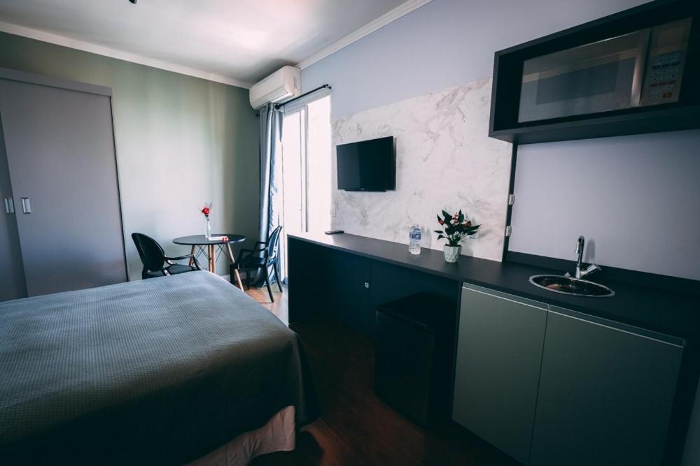 Hotel Flat Boutique Em Frente Ao Metro Moema 4*