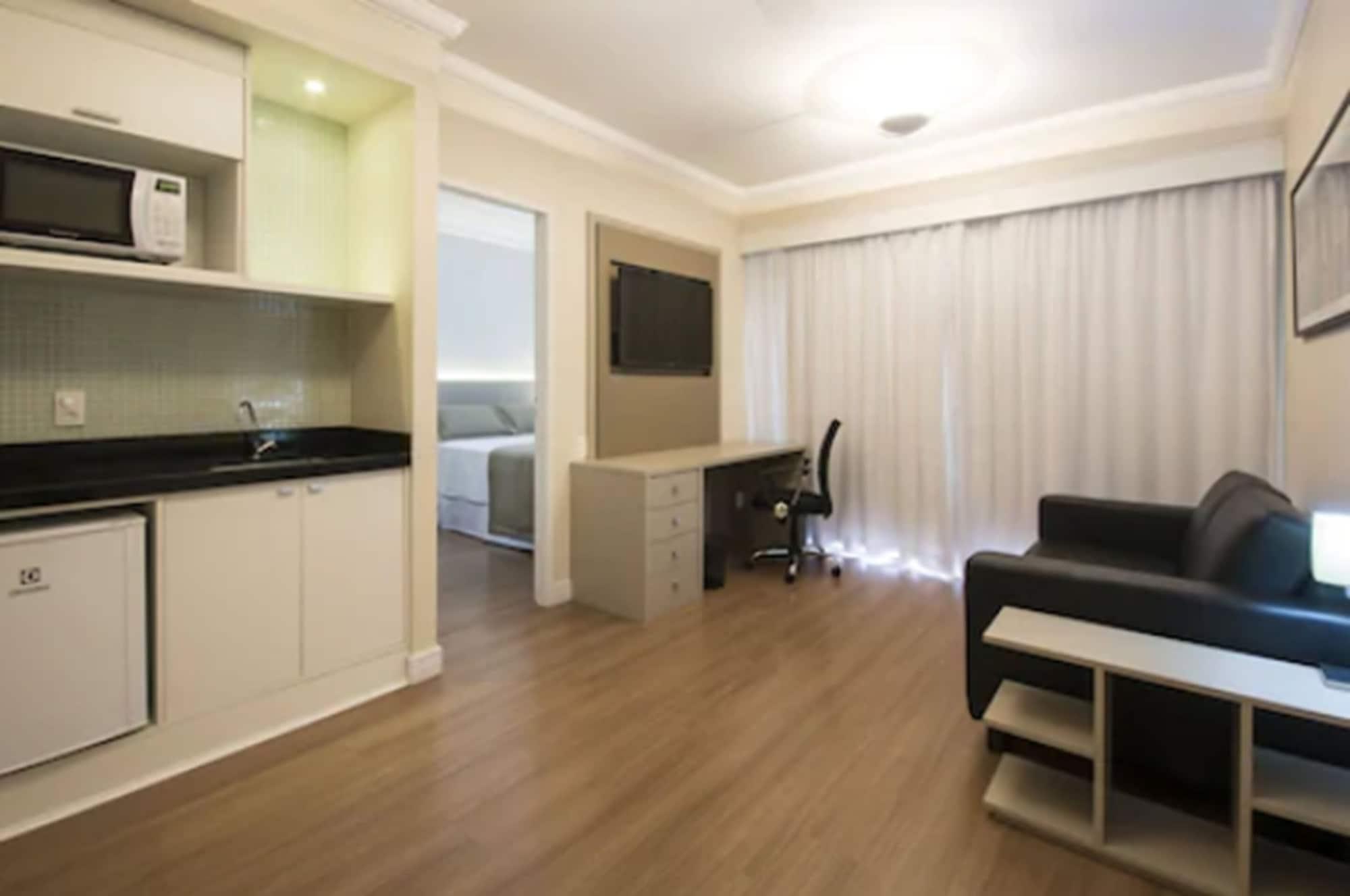 Tsue The Palace Flats 4*