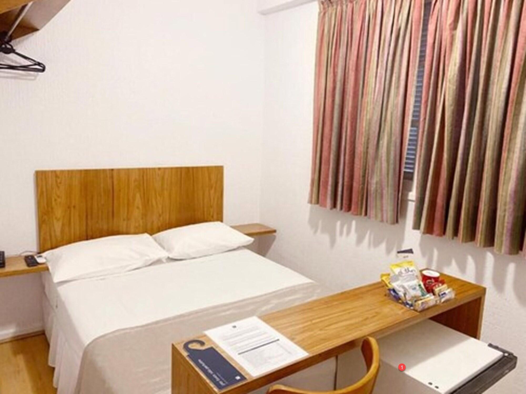 Hotel Rojas 3*