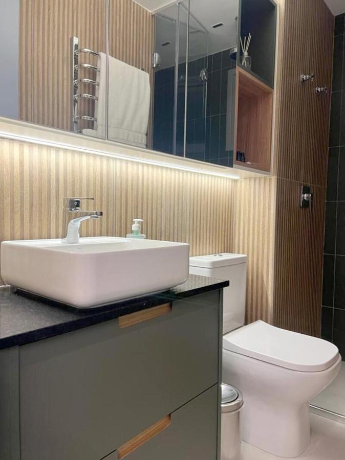Booksampa — Estudio 1010 Be Urban Metro Brooklin Apartment *