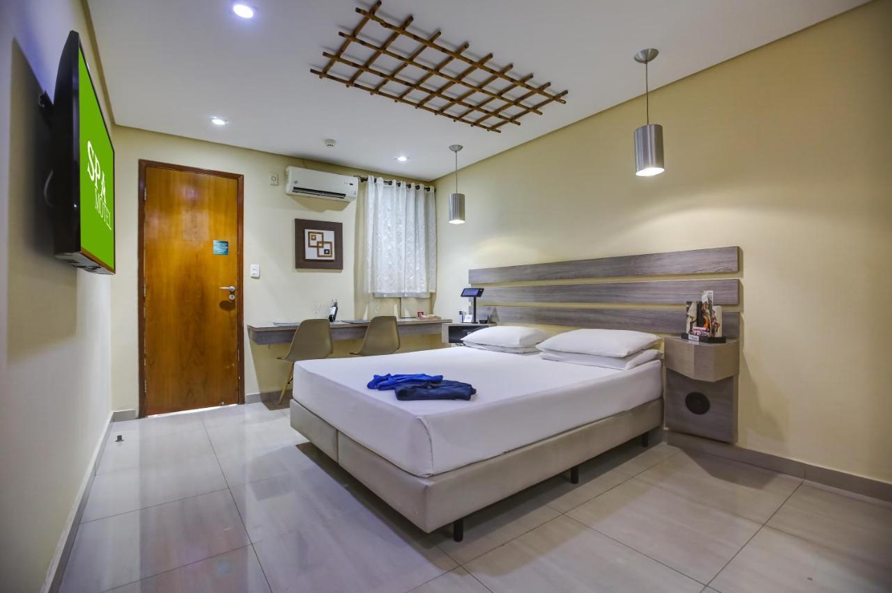 - Radial Leste Liebeshotel