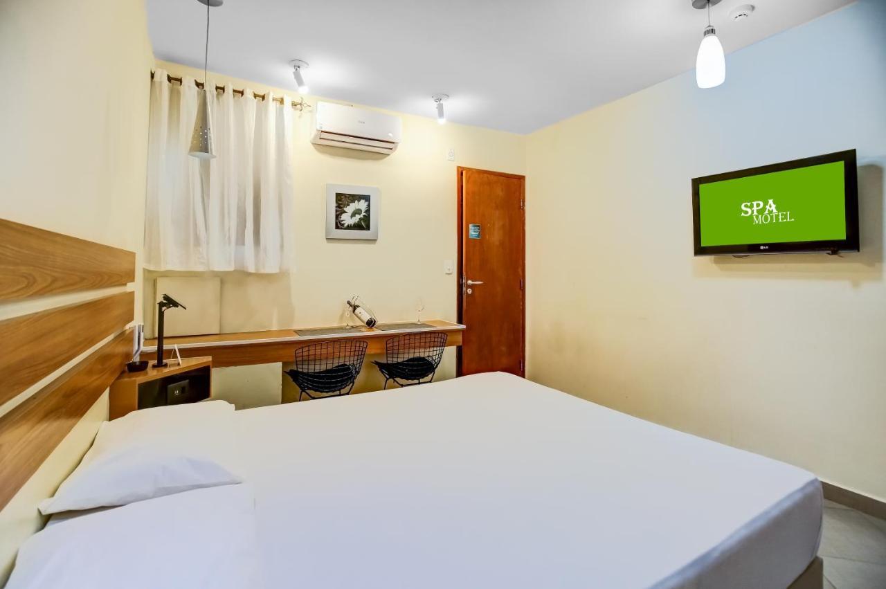 Liebeshotel - Radial Leste *