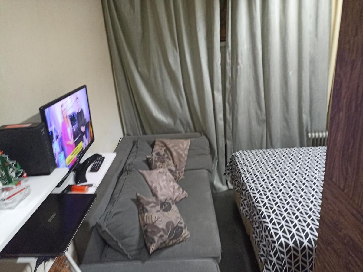 Apartment Modesta Kit Consolacao C Sacada Sao Paulo