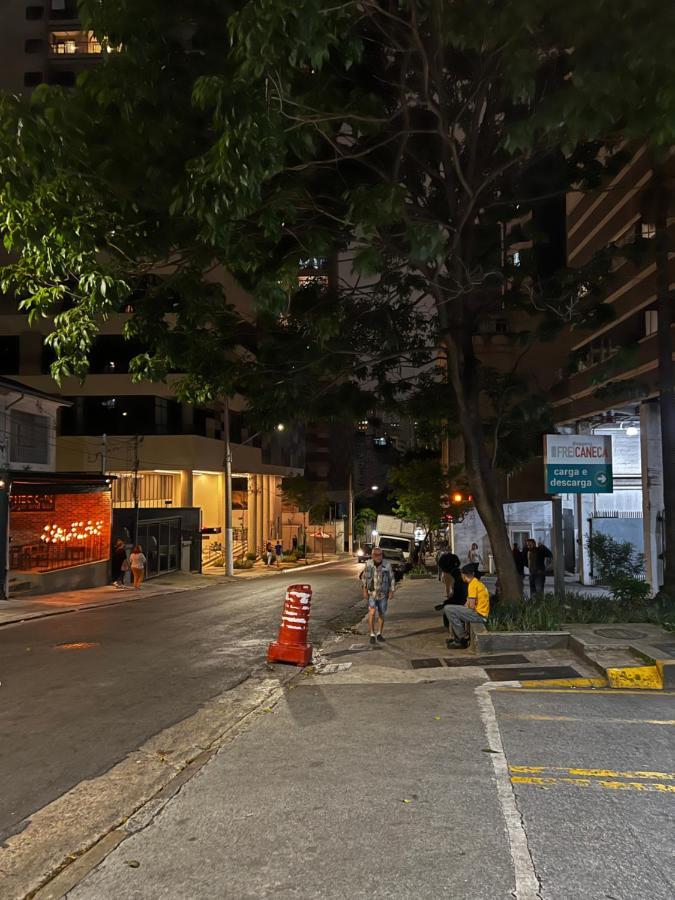 Studio Ao Lado Do Shopping Frei Caneca * Sao Paulo