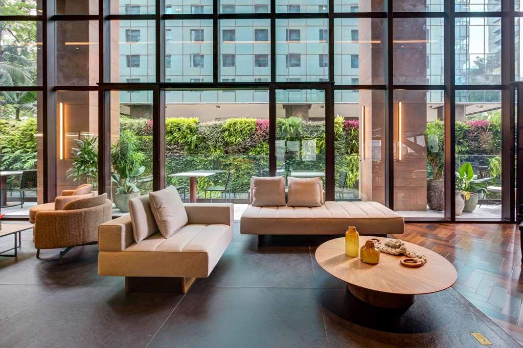 Qoya Curio Collection By Hilton