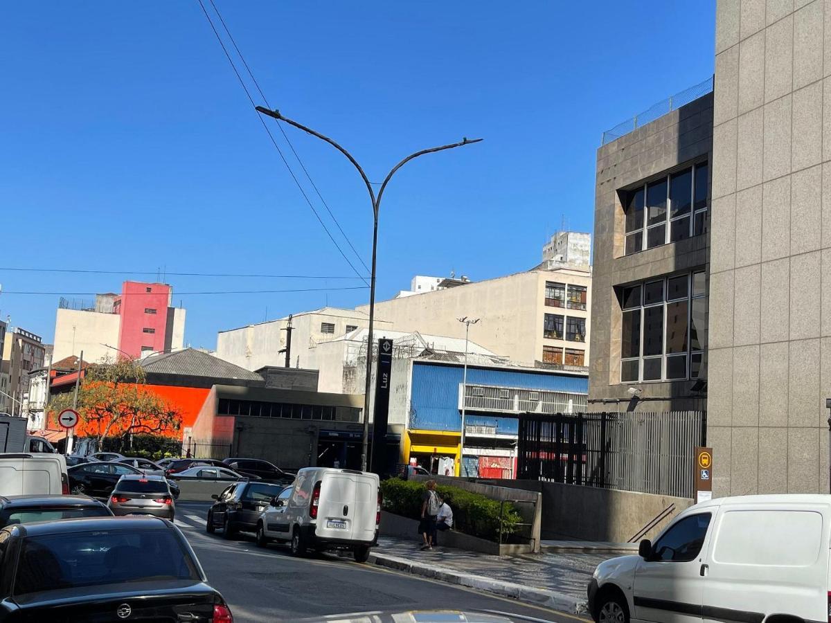 Elegante No Centro De Sao Paulo
