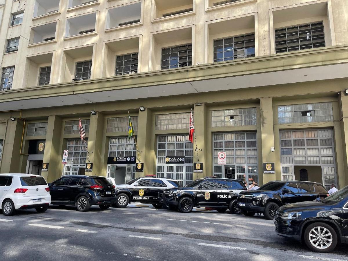 Elegante No Centro De * Sao Paulo