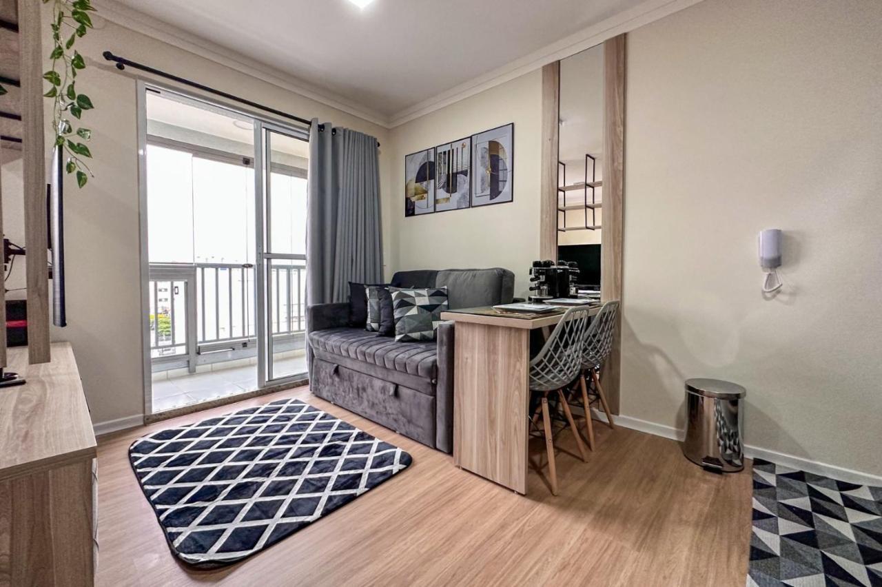Studio Em Allianz Park Apartment