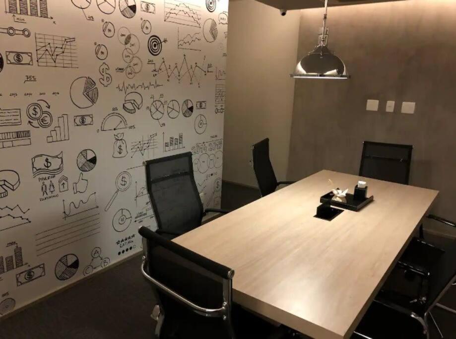 Apartamento Centro Sao Paulo, Republica, Estiloso, Espacoso, 813 *