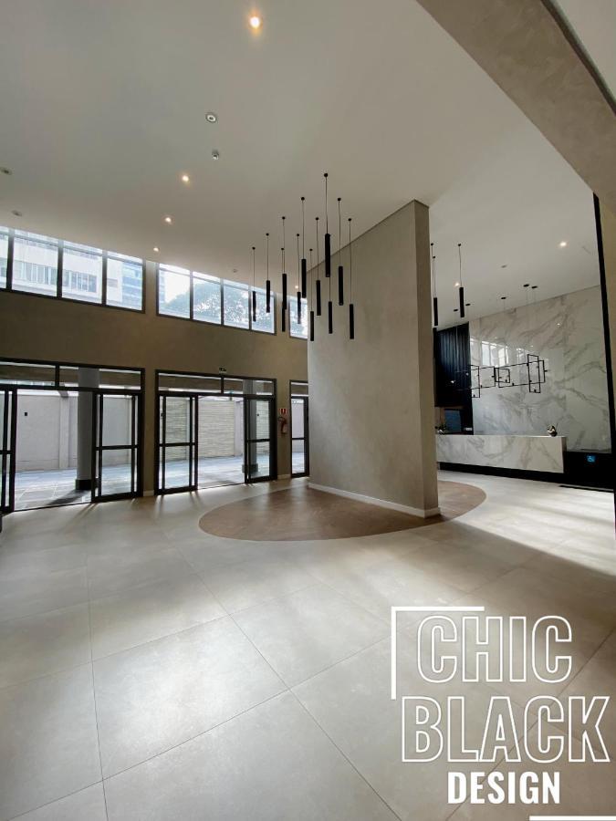 Apartment Chic Black Design - Zpinheiros São Paulo