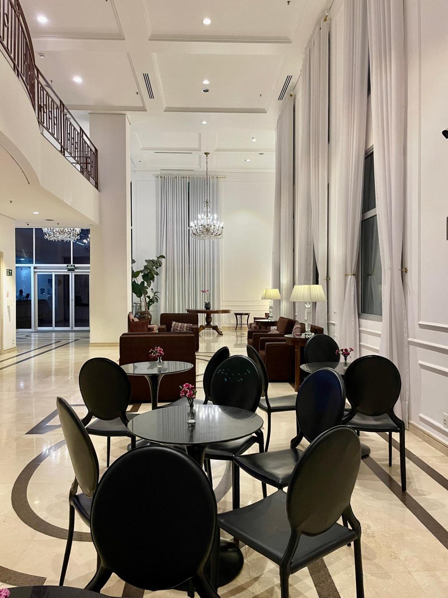 Flat Particular Incrivel Dentro Do Qs Oscar Freire, Proximo Ao Hospital Clinicas Sao Paulo