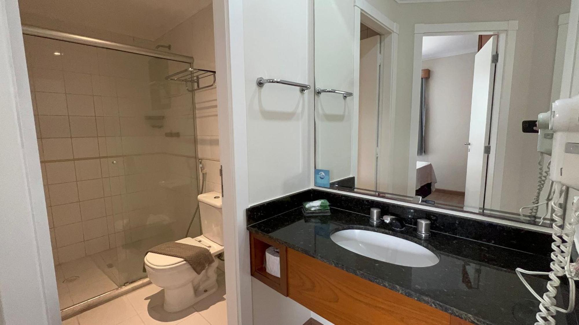 Flat 2 Quartos - Rua Alvorada 1009 * São Paulo