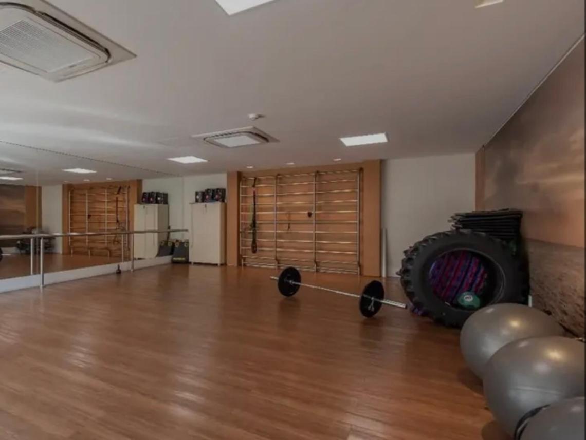 Excelente Apto Ao Lado Do Hospital Einstein Faculdade De Medicina Einstein E Estadio Morumbi Com Garagem Apartment São Paulo