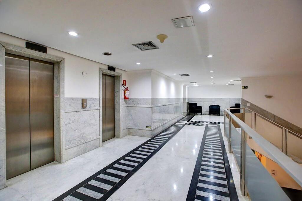 Apartamento Hampton Park Jardins Com Banheira Hidromassagem Luxuoso