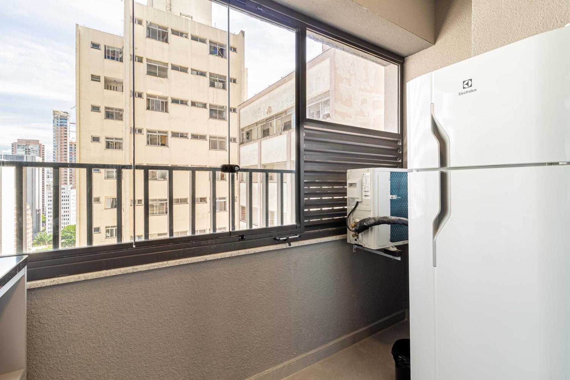 Apartment House Of Charlie Pinheiros *