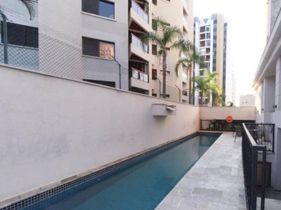 Flat Com Dois Quartos E Dois Banheiros *