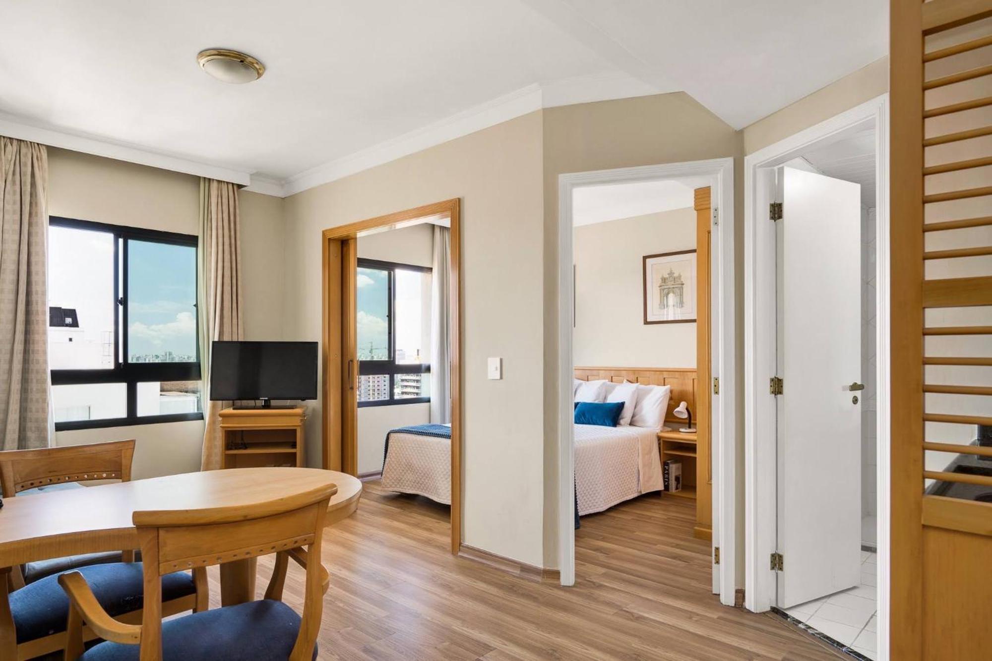 Inside Pinheiros Apartemen *
