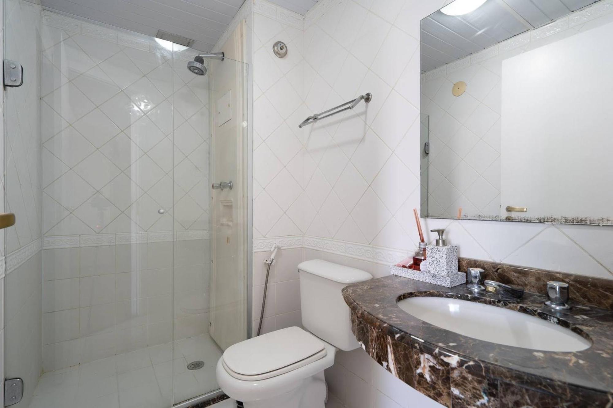 Inside Pinheiros Apartemen