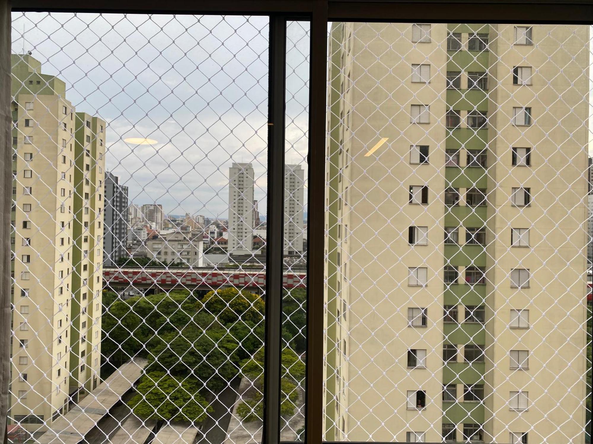 Moderno Em Frente Ao Metro Bras ! *