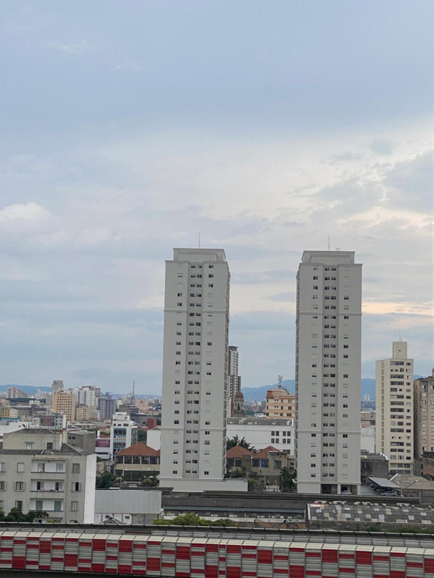 Moderno Em Frente Ao Metro Bras ! * Sao Paulo