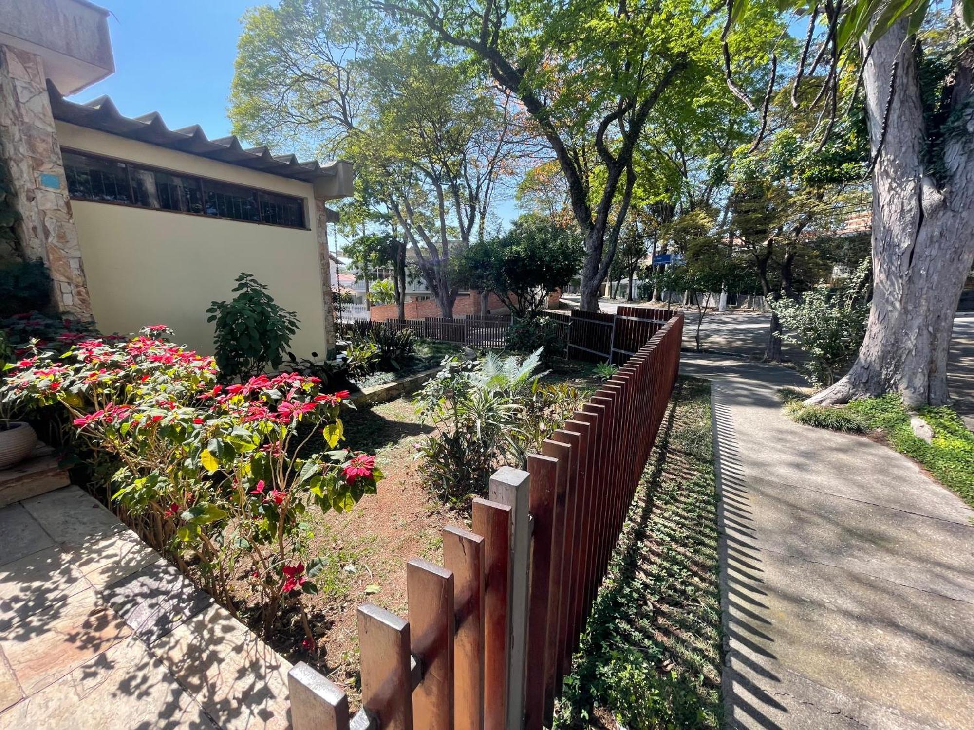 A Casa Que Hospeda Privatunterkunft São Paulo