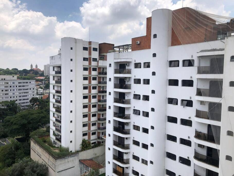 Apt. Inteiro Recem-reformado - Madalena *