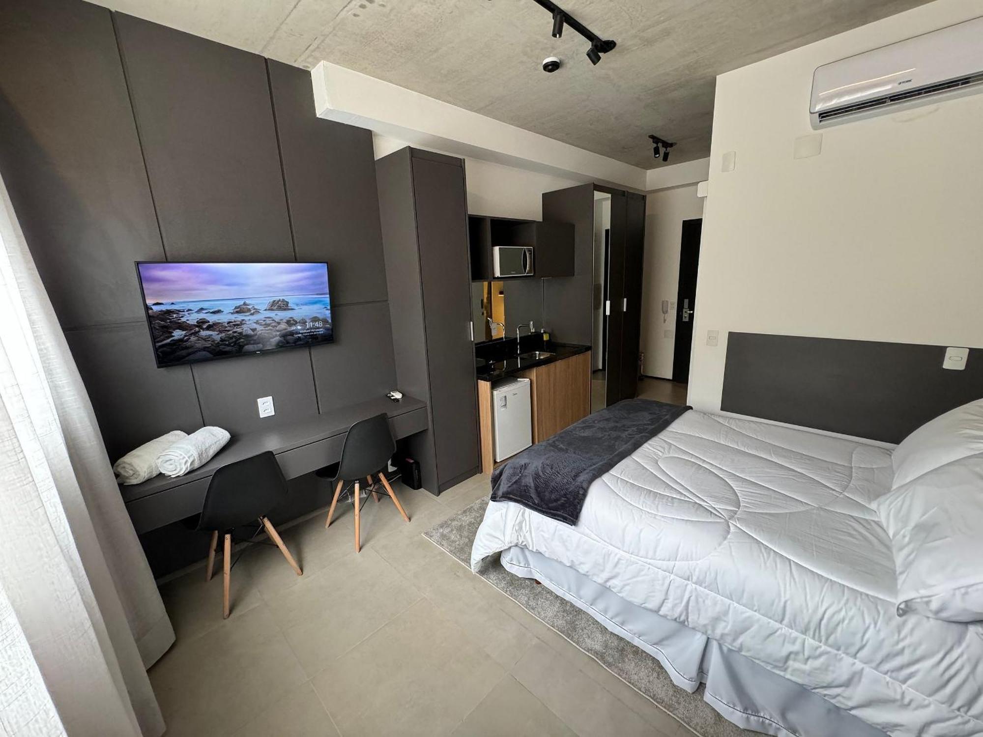 U_221 | Studio Lindo Proximo Ao Hosp. Sirio Libanes 100Mts Sao Paulo