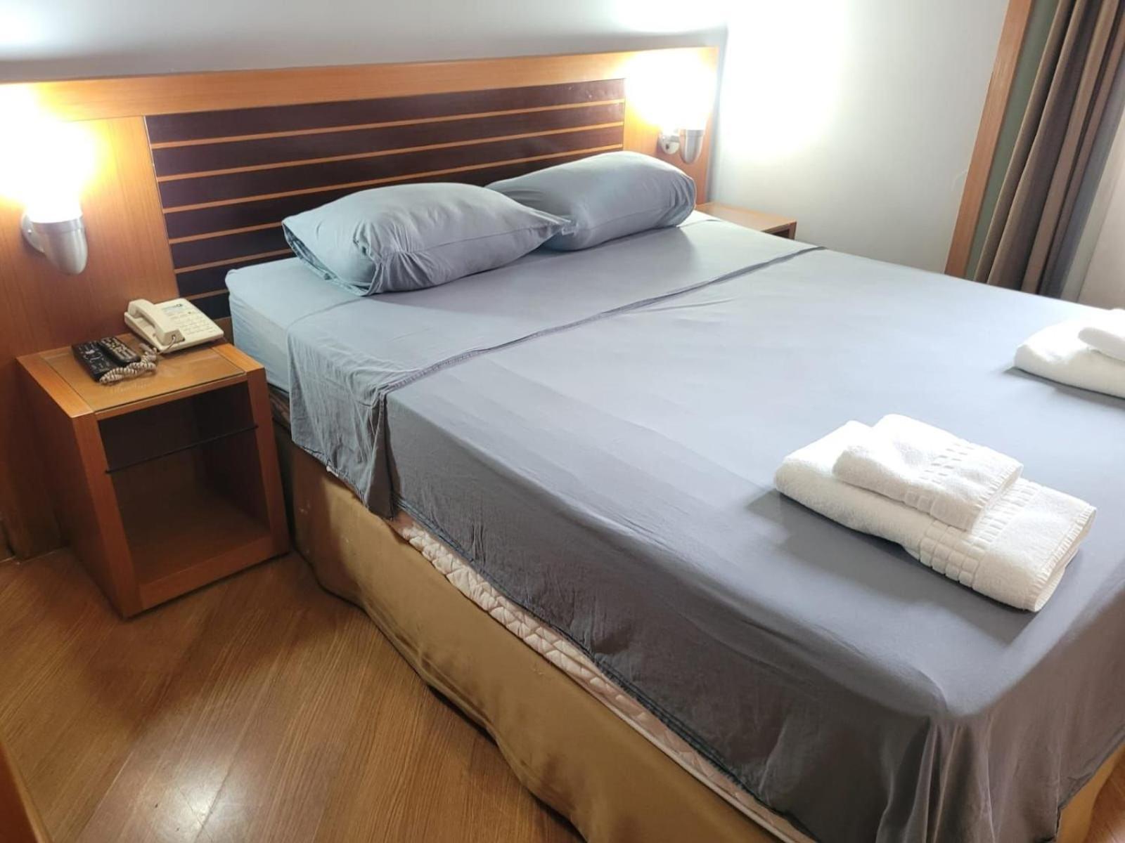 Elegant Flat Paulista Alameda Campinas Garagem , Pool, Ar Cod, * Sao Paulo
