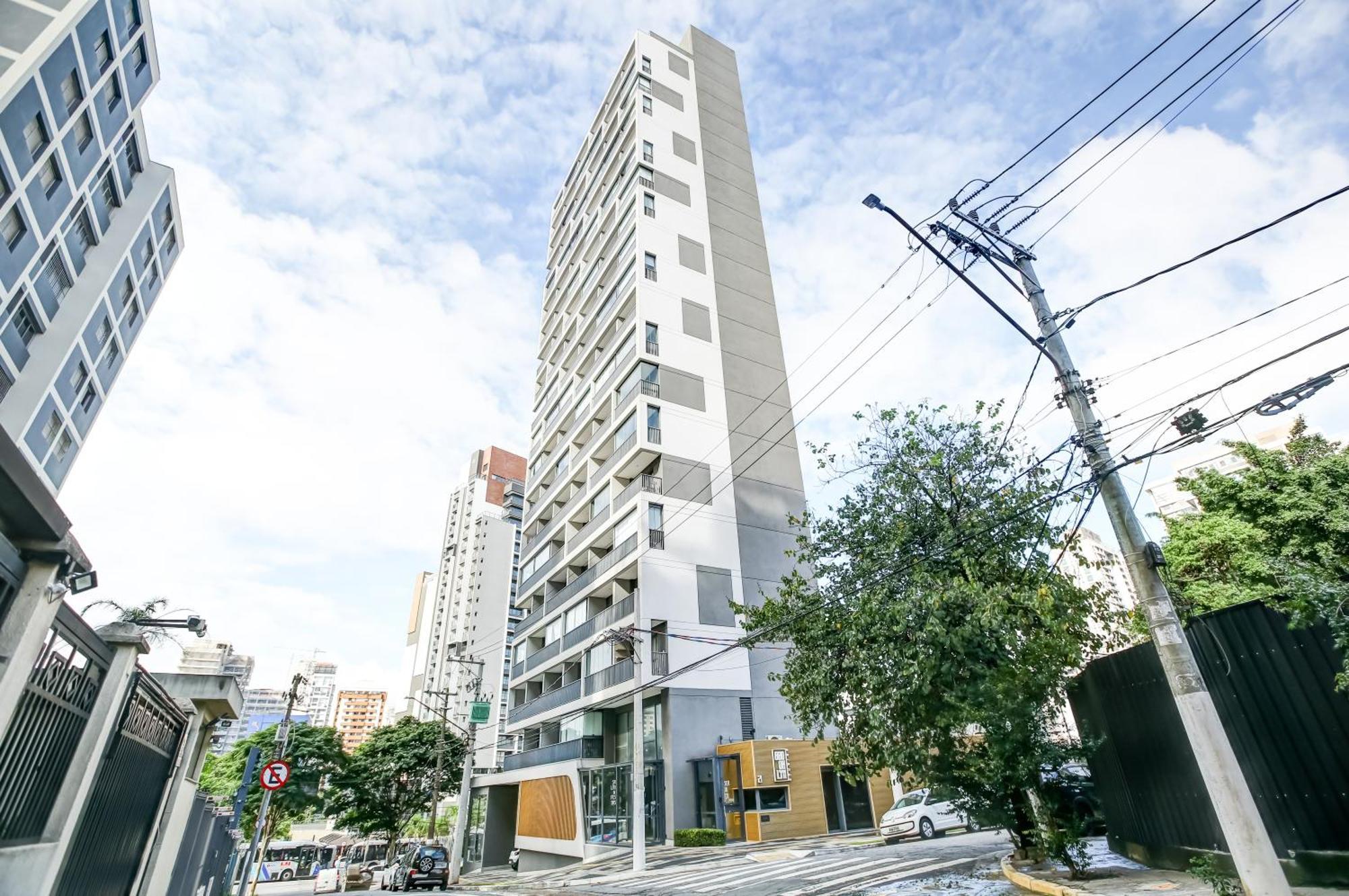 Roomo Brooklyn Apartemen