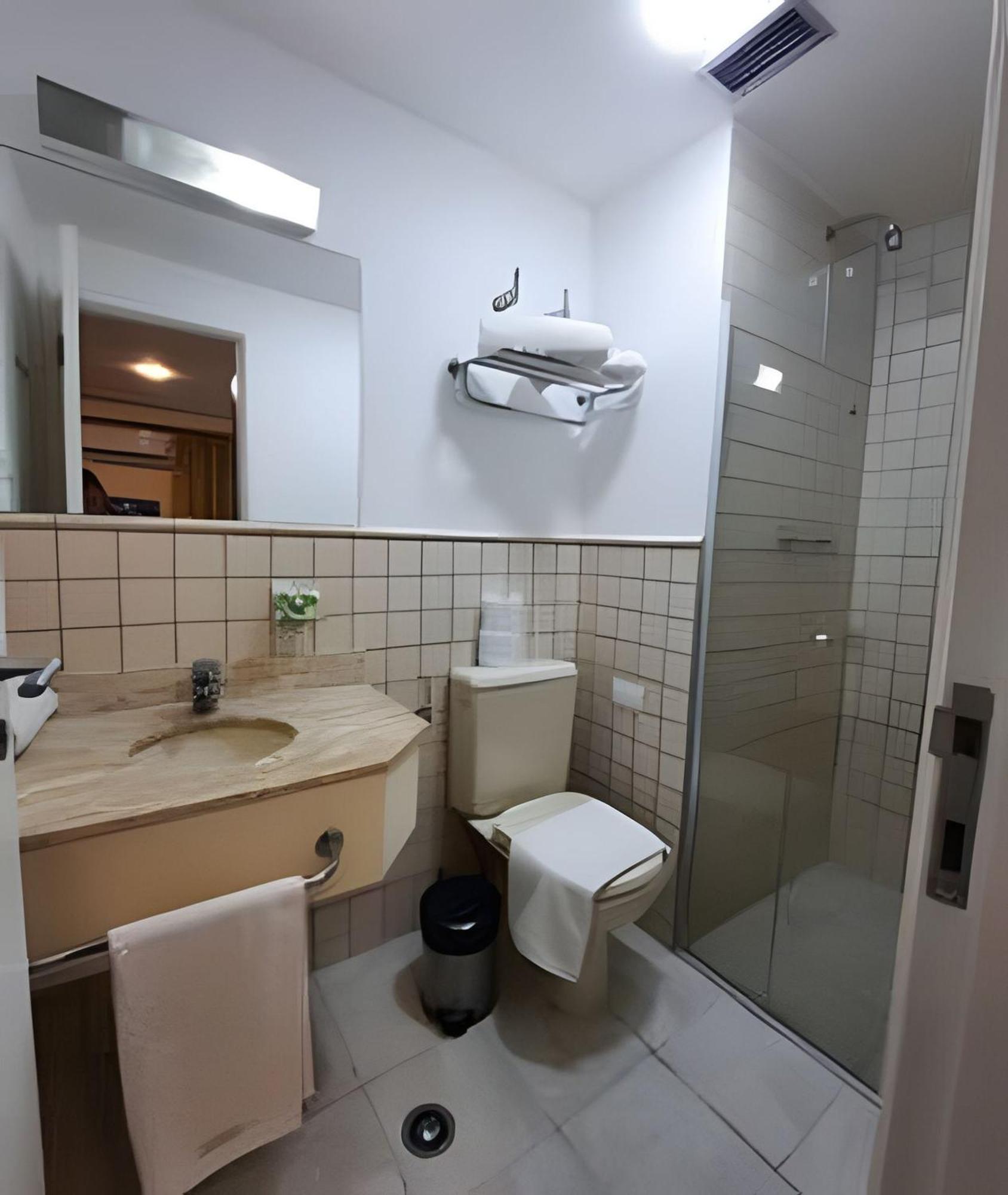 Flat Rua Americo Brasiliense 2163 Uh1208 *
