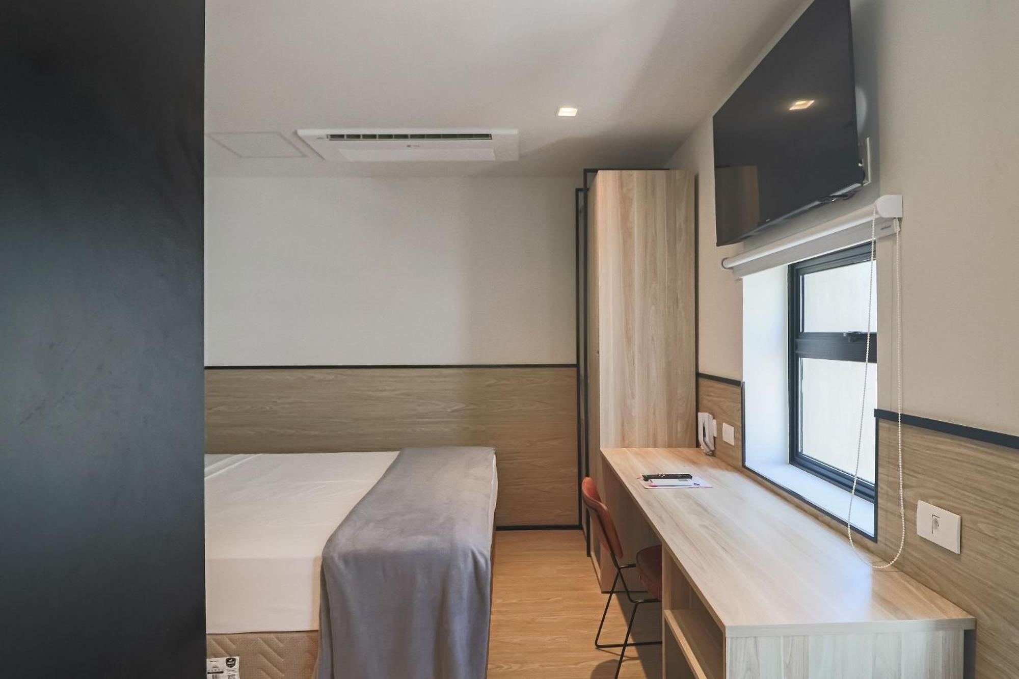 Housi Paulista Apartment *