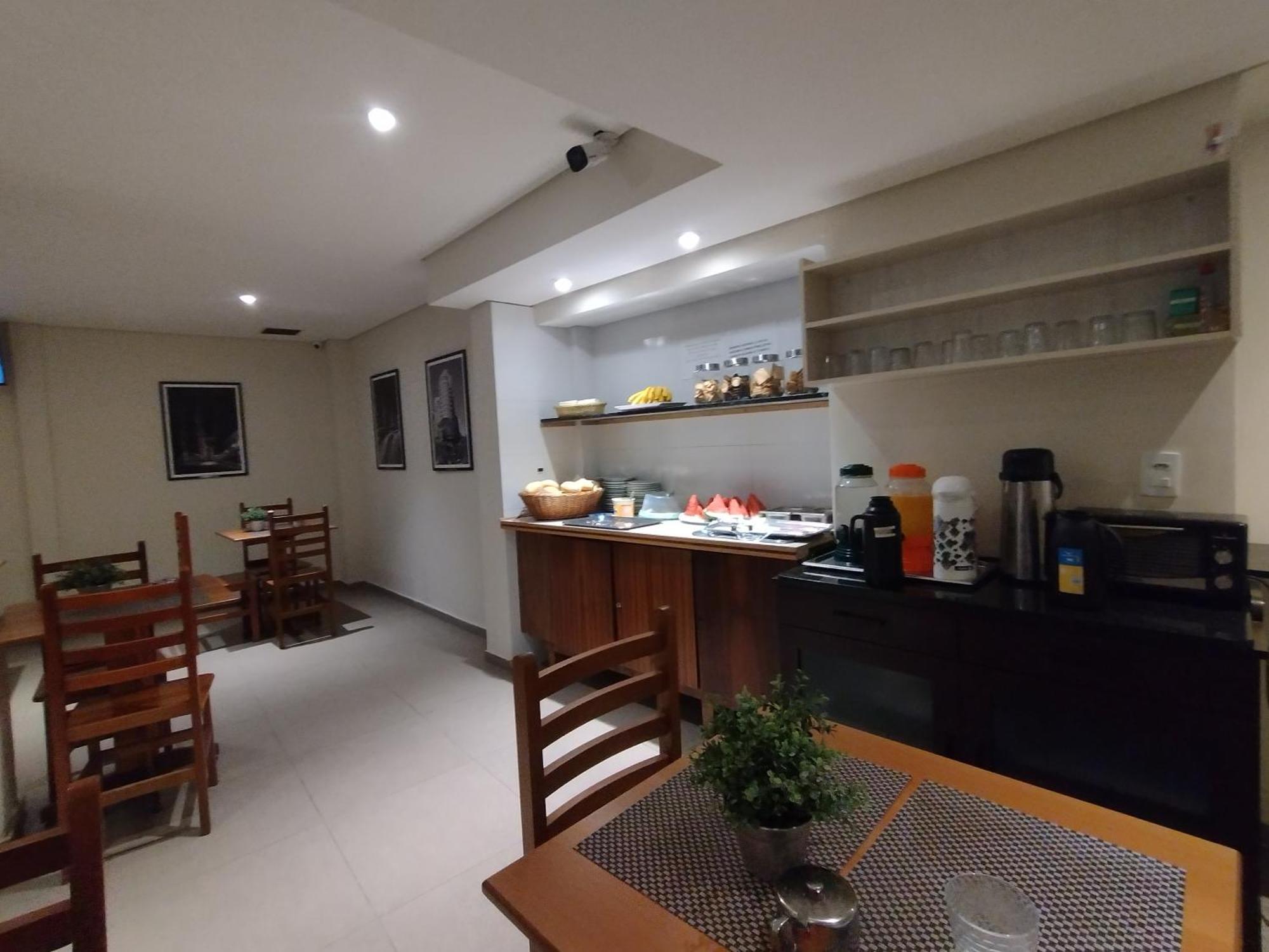 Plaza Olido Hotel *