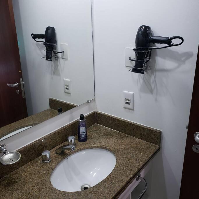 Flat A Uma Quadra Do Melhor Trecho Da Av. Paulista *