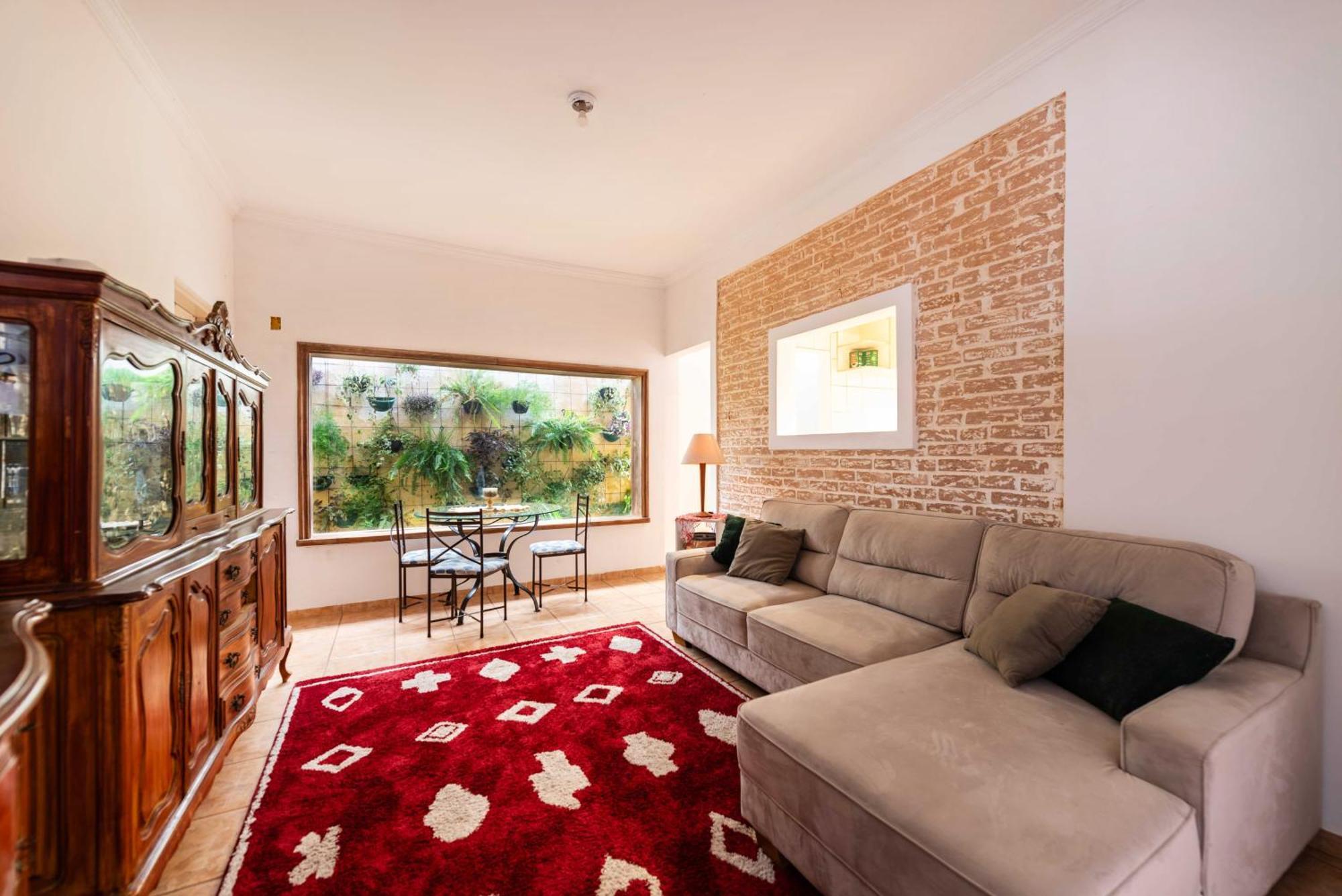 Casa Da Cris Homestay *