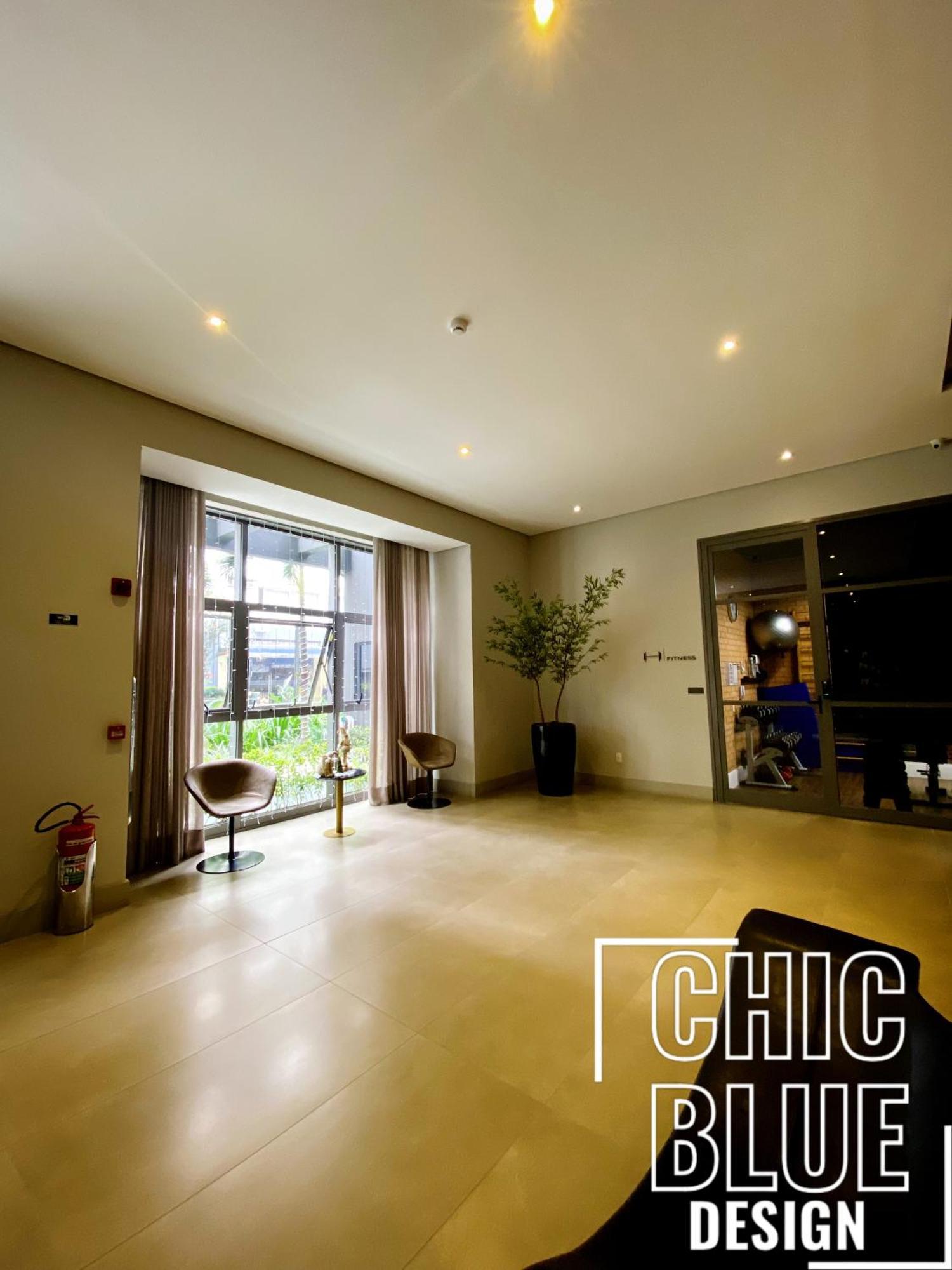 Chic Blue Design Com Vaga De Garagem Daire *