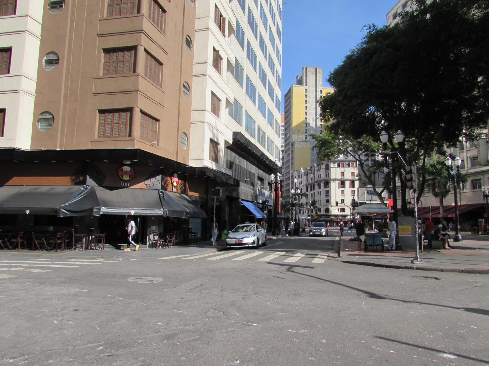 Nebias Palace Junto Da Avenida Ipiranga Com Sao Joao Em Frente Ao Bar Brahma Sp Sao Paulo