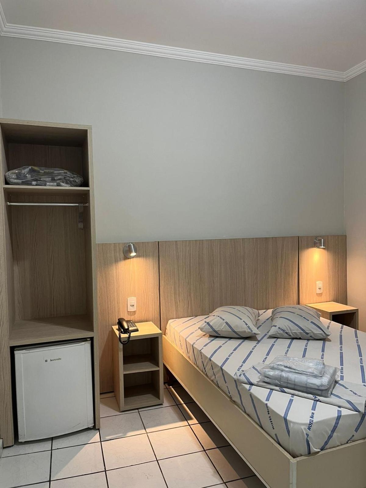 Hotel Neon - Proximo A 25 De Marco, Bom Retiro E Bras, A 2min Do Mirante Sampa Sky E Pista De Skate Anhangabau 2*