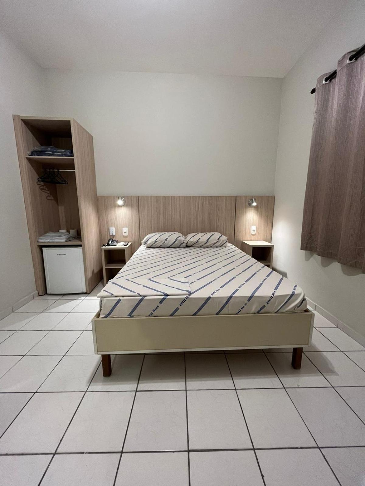 Hotel Neon - Proximo A 25 De Marco, Bom Retiro E Bras, A 2min Do Mirante Sampa Sky E Pista De Skate Anhangabau