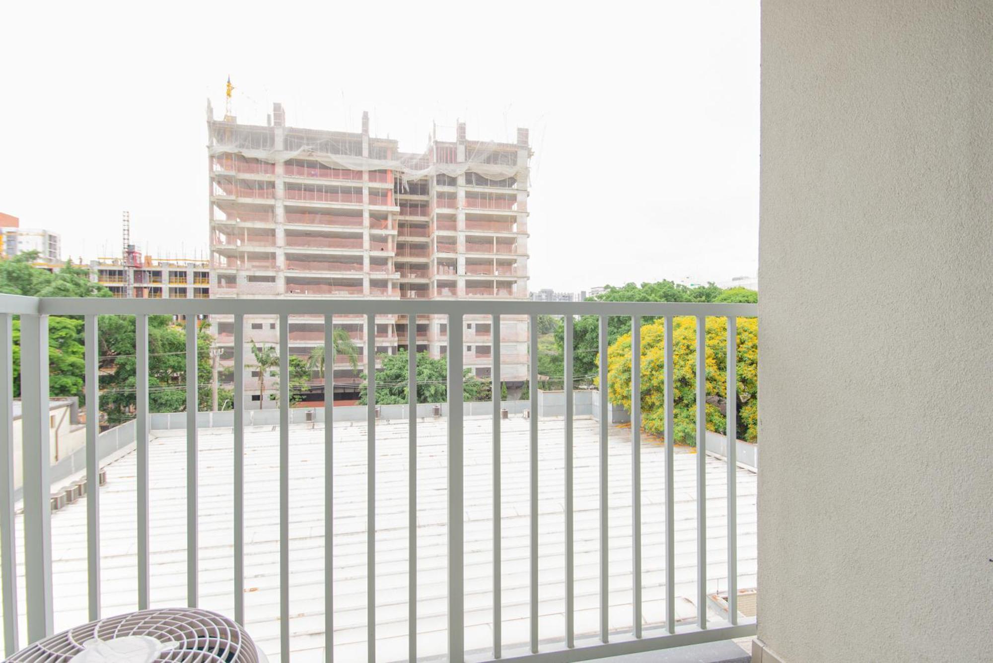 360 Vn On Imares By Housi Apartemen