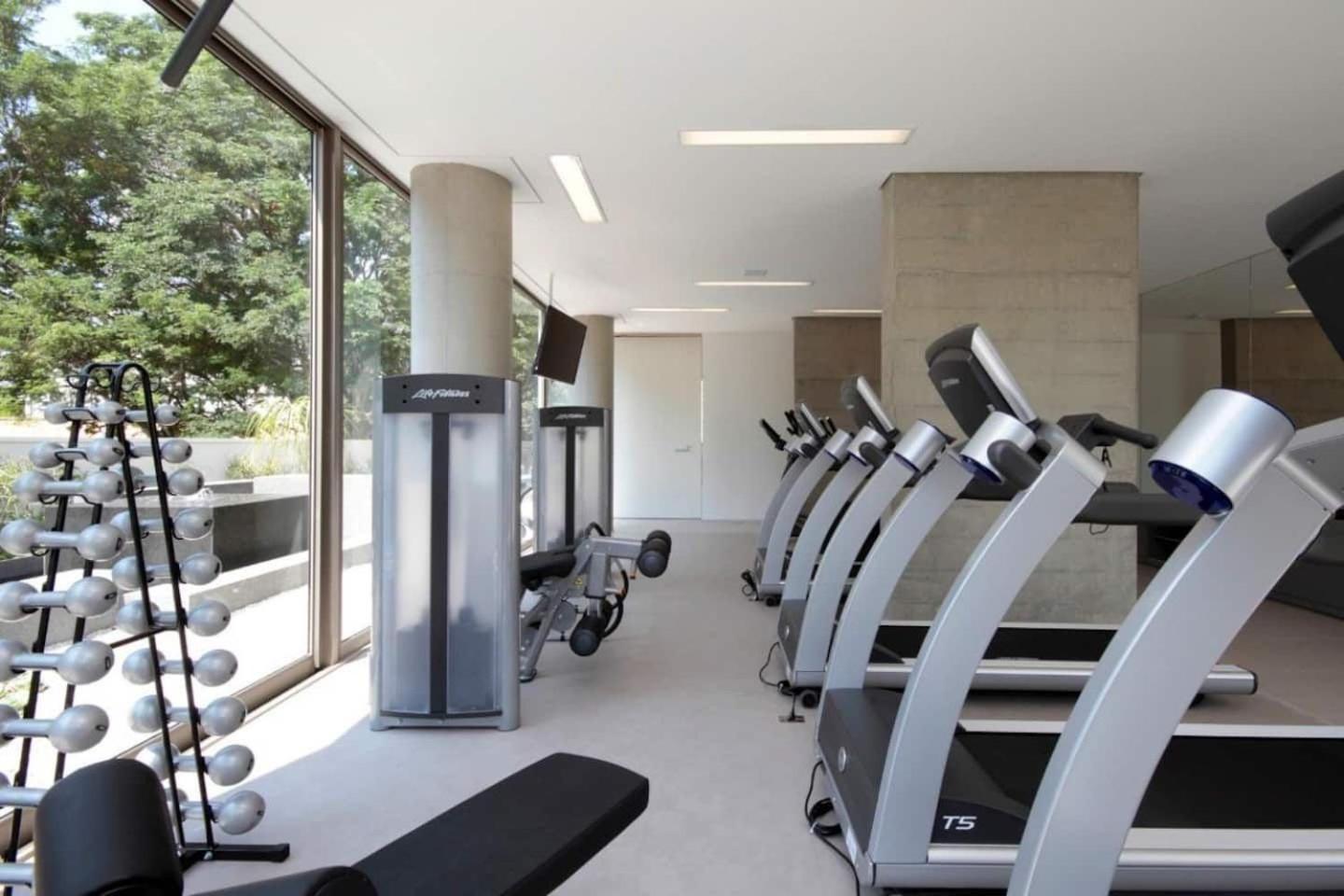 Vn Ferreira Lobo Apartment *