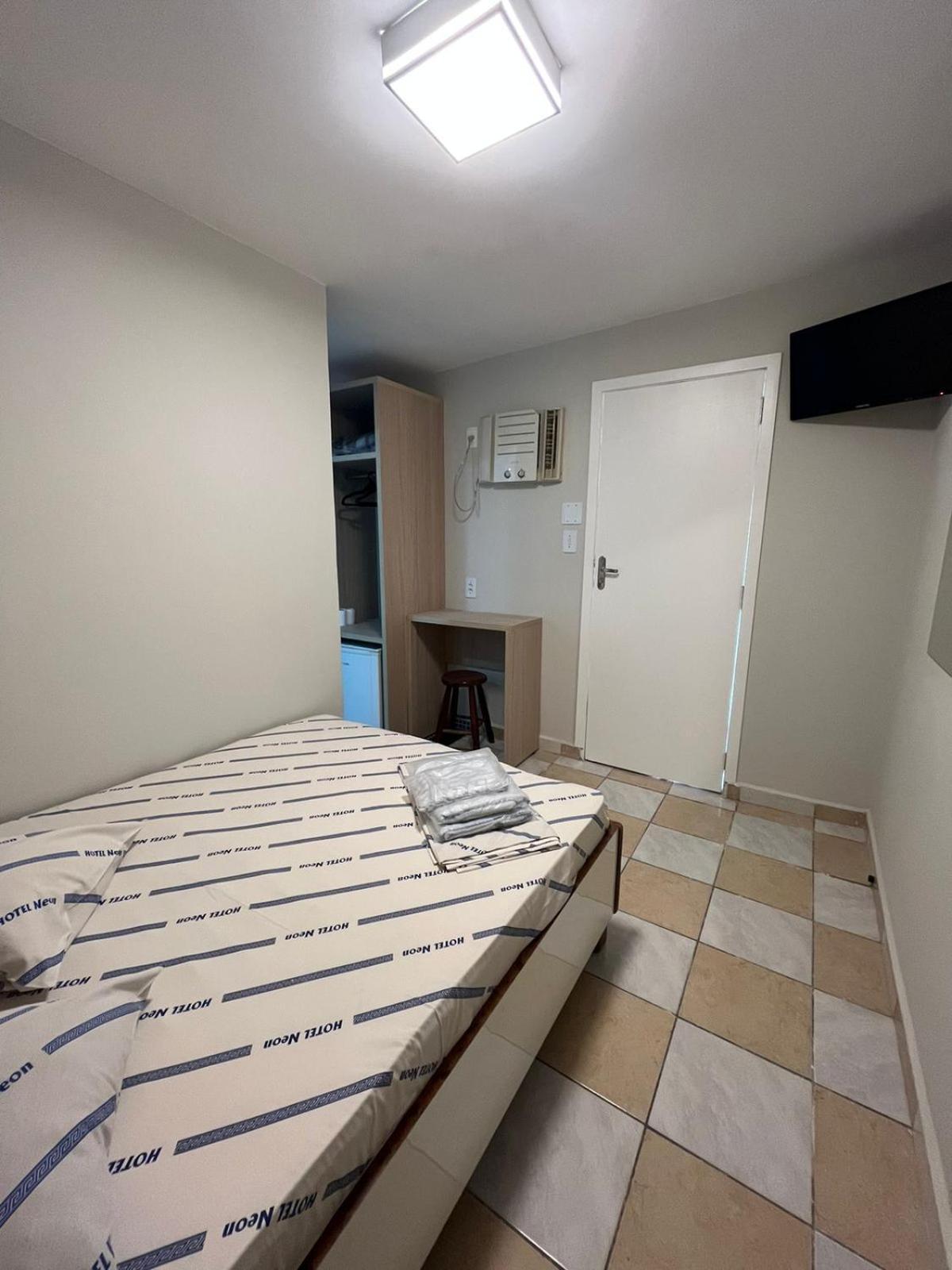 Hotel Neon - Proximo A 25 De Marco, Bom Retiro E Bras, A 2min Do Mirante Sampa Sky E Pista De Skate Anhangabau 2*