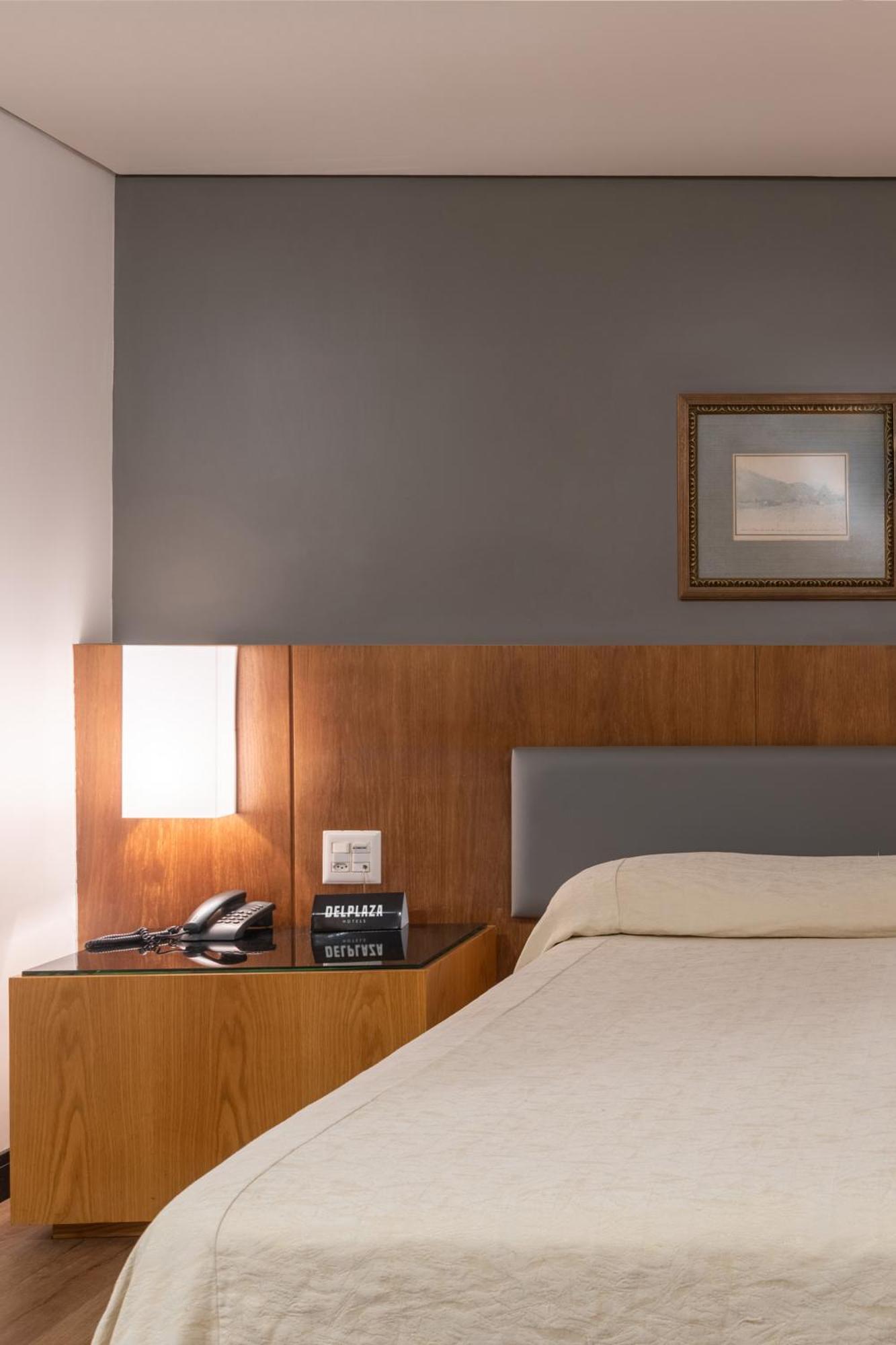 Delplaza Timbiras Khách sạn 3*