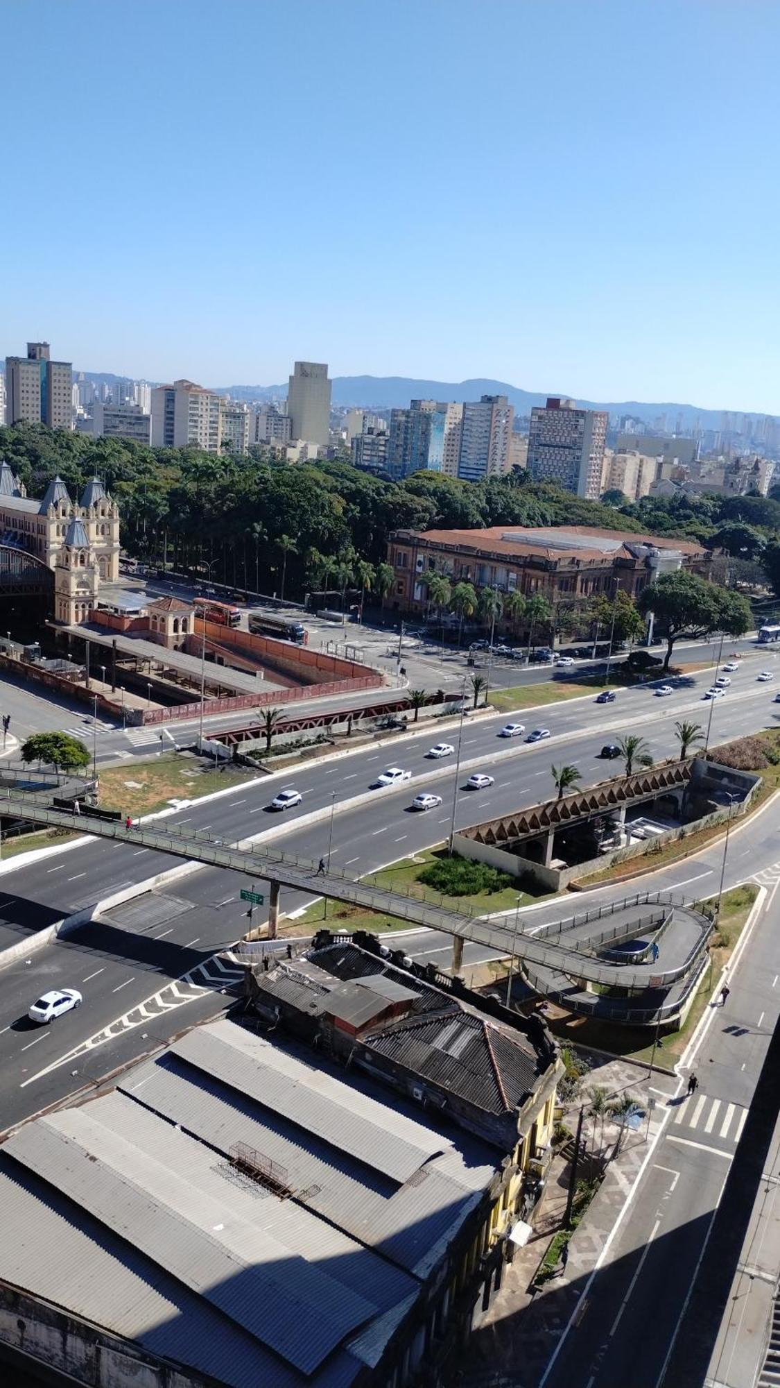 Lindo; No Centro Em Frente Ao Metro! * Sao Paulo