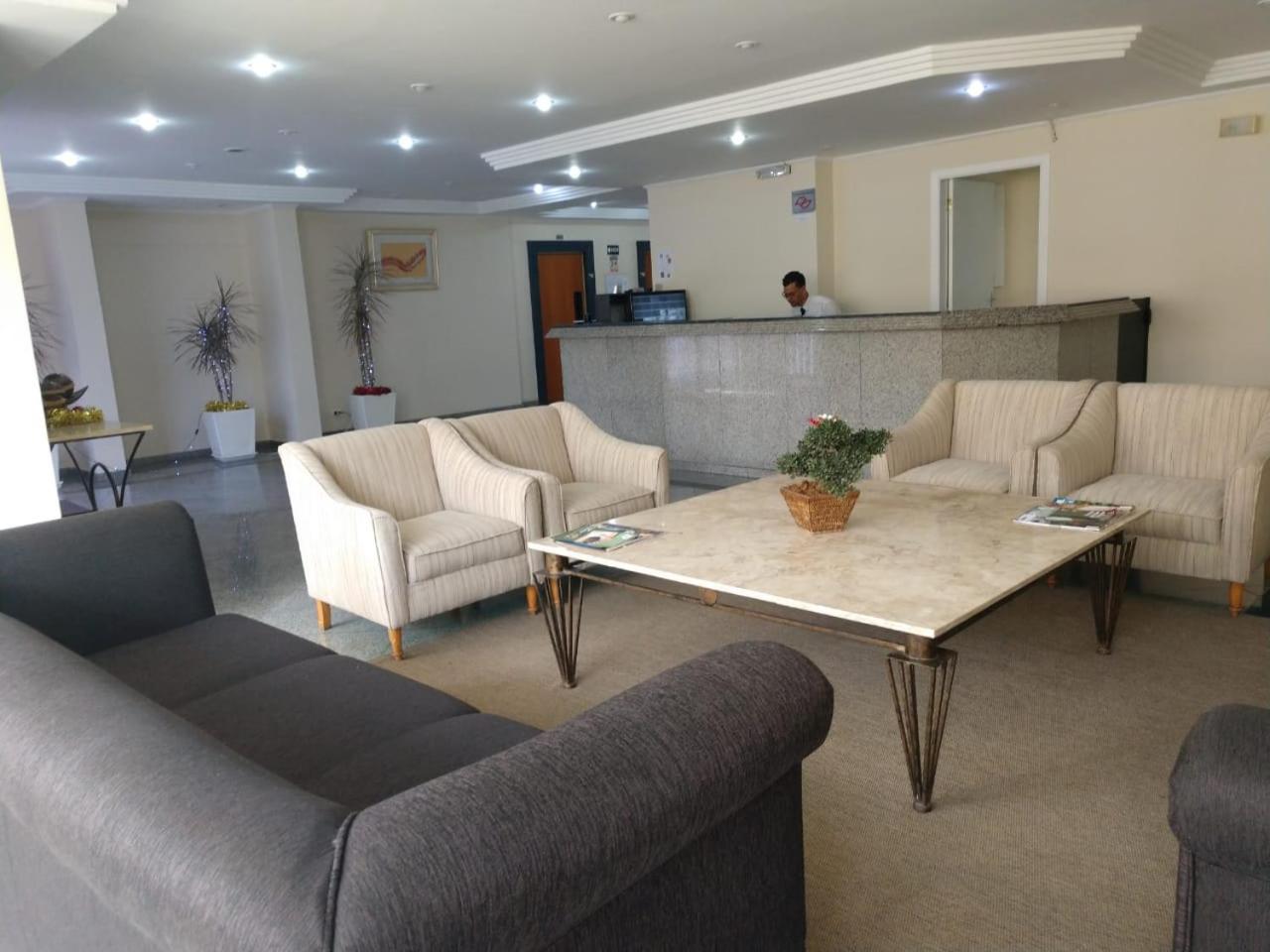 Dois Quartos Hc, Metro E Oscar Freire Apartment