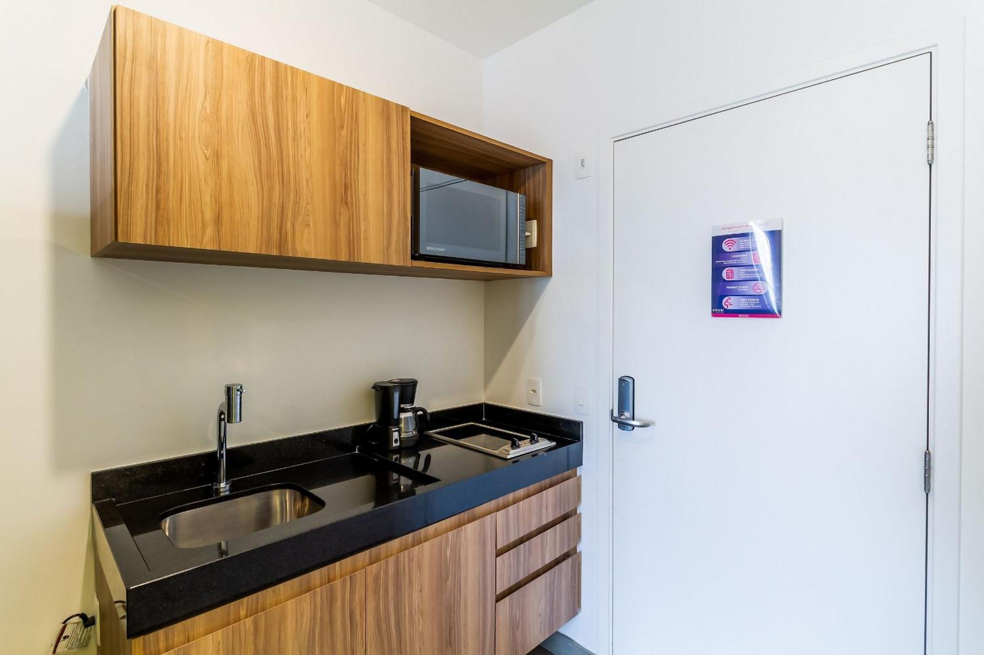 Vn Alvaro Rodrigues Apartemen *