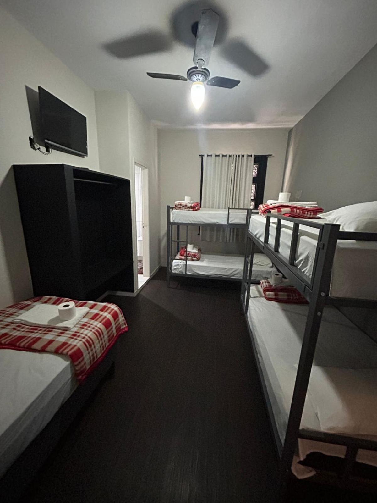 Hostel Carabelas - Proximo A 25 De Marco E Bras