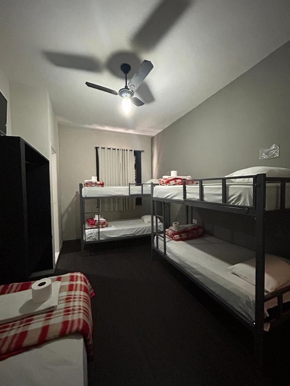 Carabelas - Proximo A 25 De Marco E Bras Hostel São Paulo