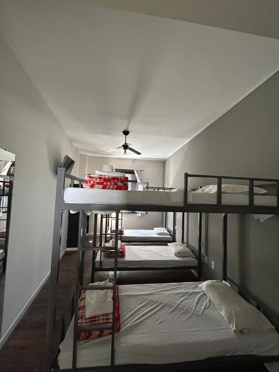 Hostel Carabelas - Proximo A 25 De Marco E Bras