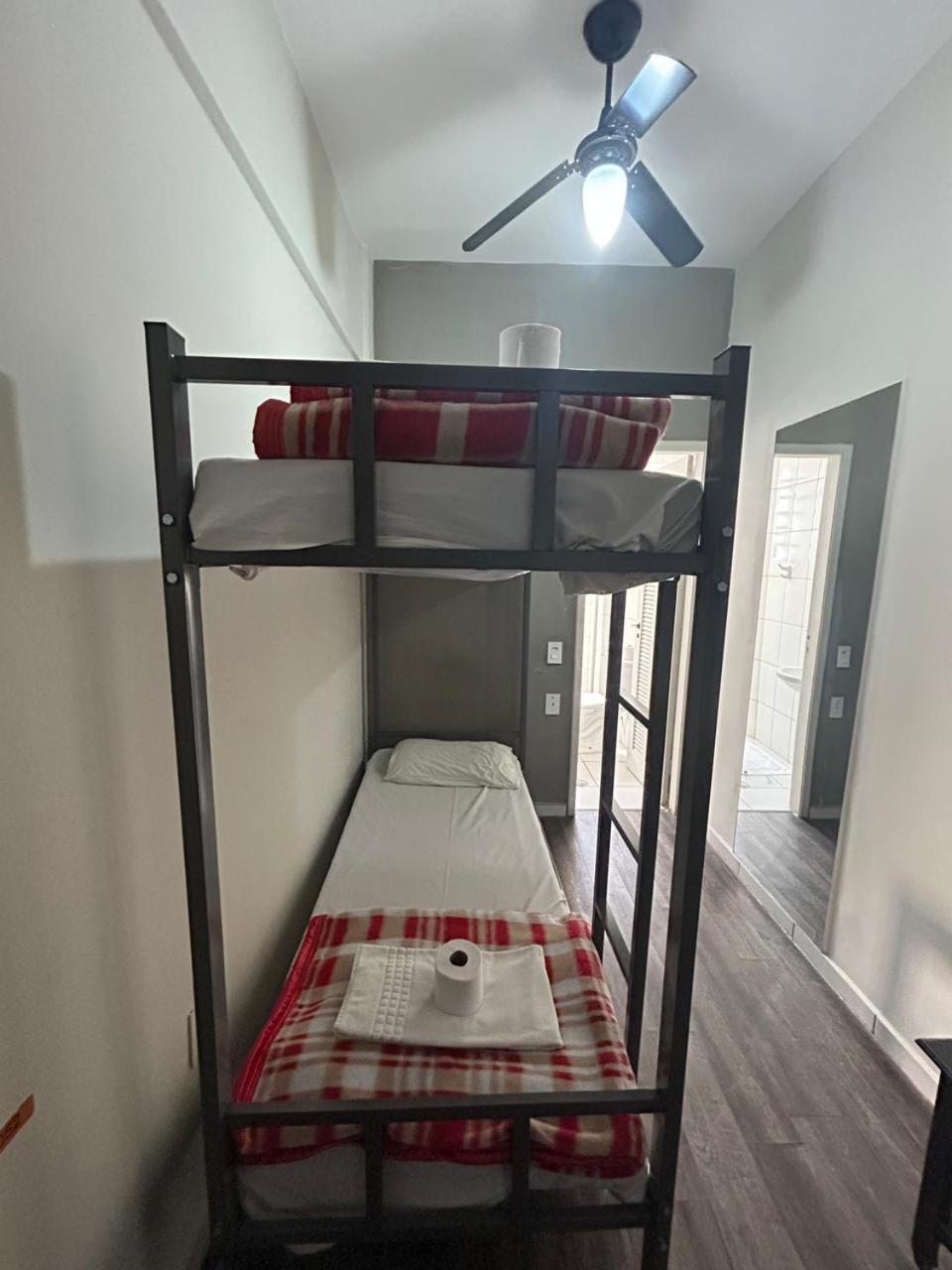 Hostel Carabelas - Proximo A 25 De Marco E Bras *